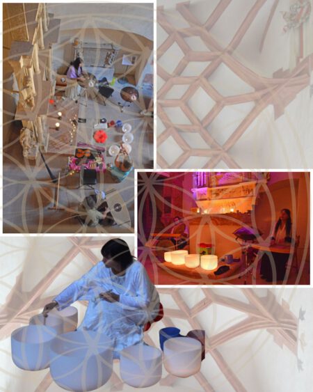 Gewölbe der Schlosskapelle St. Anna, Impressionen vergangener Klangkonzerte, Altar in der Schlosskapelle, verschiedene Klanginstrumente wie Klangschalen, Didgeridoo, Handpan, Klangkünstlerin Manuela Ina Kirchberger während eines Konzertes, romantisch beleuchtete Schlosskapelle